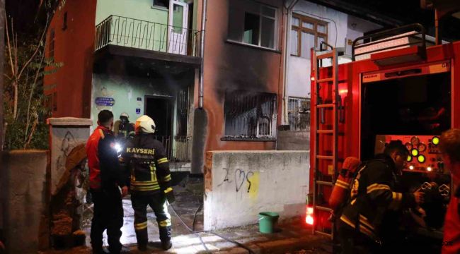 Kayseri'de müstakil evde yangın: 1 kişi dumandan etkilendi