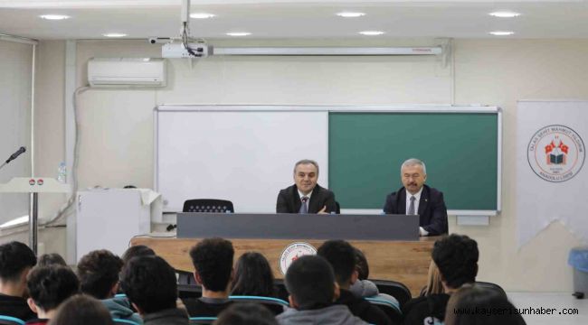 Rektör Prof. Dr. Altun, Talas Şehit Mahmut Yıldırım Anadolu Lisesi öğrencileri ile bir araya geldi