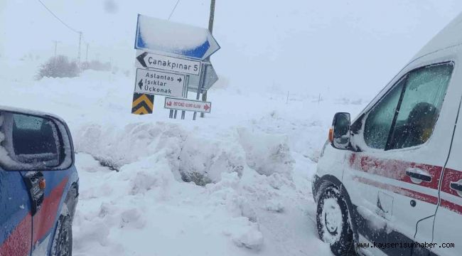 Tomarza'da mahsur kalan kampçılar muhtar tarafından kurtarıldı