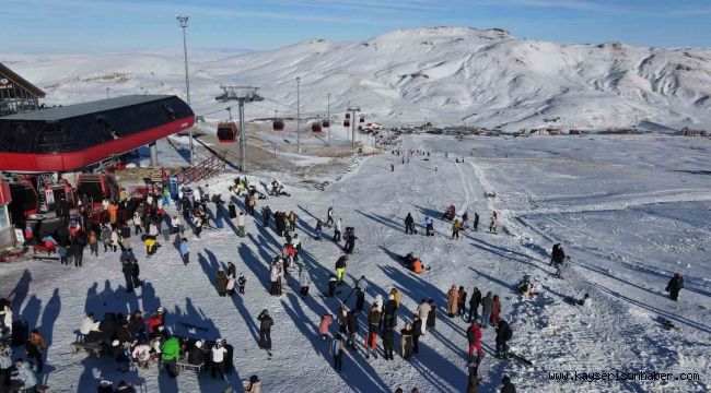 Erciyes hafta sonu 30 bini aşkın misafir ağırladı