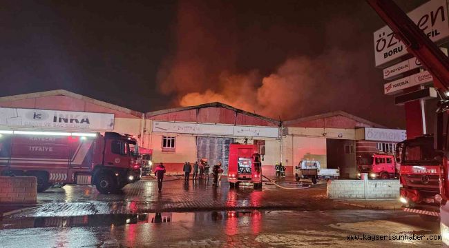 Kayseri'deki fabrika yangını 3 saatte söndürüldü