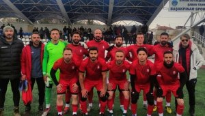 Lider Özvatanspor 4 golle kazandı