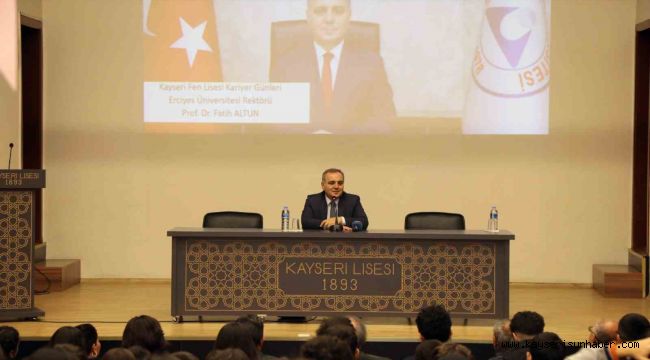 Rektör Prof. Dr. Altun, Kayseri Lisesi öğrencileri ile buluştu