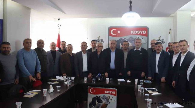 Süt üreticileri sorunlarını Kayseri'de masaya yatırdı