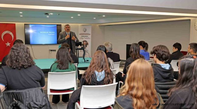 Talas'ın Yazar Okulu Seminerleri bir ayı doldurdu