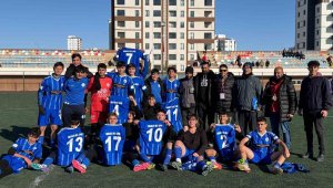 Tomarza Belediyespor 3 puanı 4 golle aldı