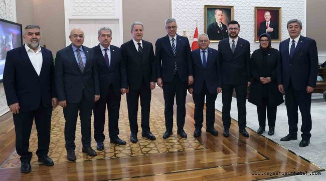 AK Parti heyetinden, Sağlık Bakanı Memişğlu'na ziyaret