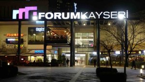 Forum Kayseri'de 2 polis ve 1 güvenliği yaralayan suç makineleri yakalandı