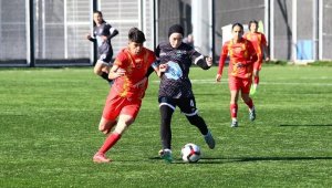 Kayseri Kadın FK lige Sakarya'da nokta koyacak