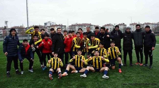 Şampiyonun adı değişmedi, Talas Belediyespor yine şampiyon