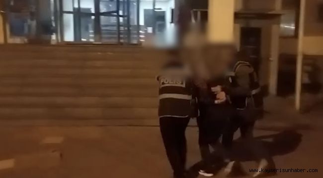 Silahlı yağma suçundan aranan firari, polise yakalandı