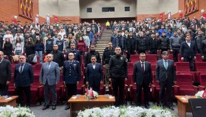 Vali Çiçek: "Gençlerimiz siberde inşallah bizim gözümüz ve kulağımız olur"